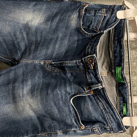 United Colors Of Benetton All New Blue Jeans in Waist Size 34 - Picture 4 of 5